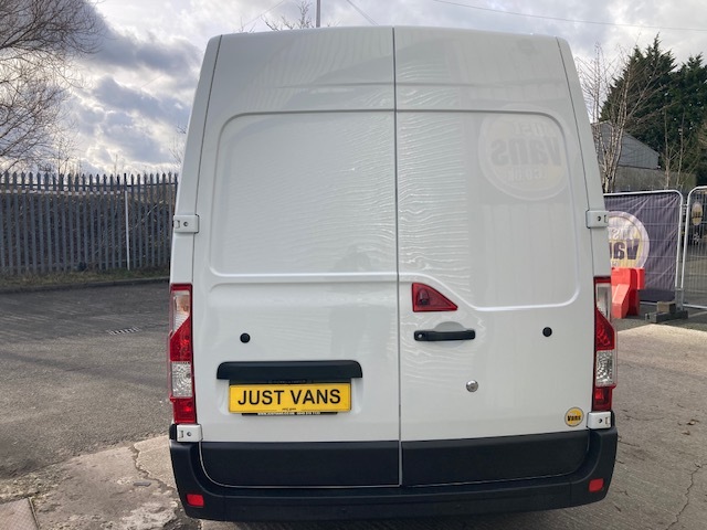Vauxhall Movano Mpv DY71KKF White #4
