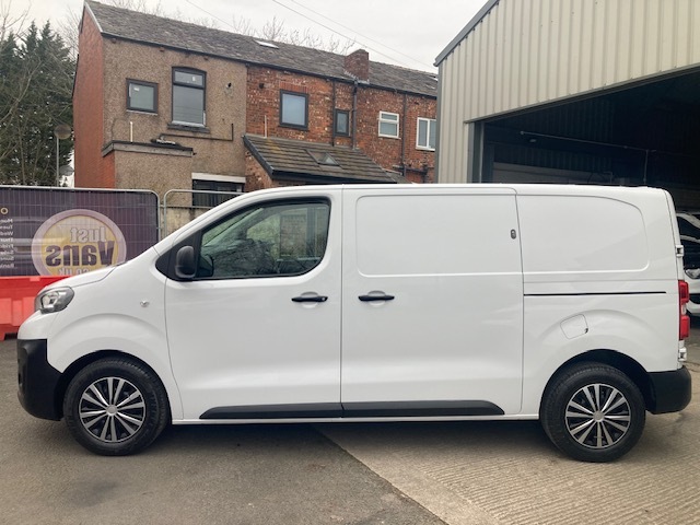 Peugeot Expert Mpv MK23XMZ White #3