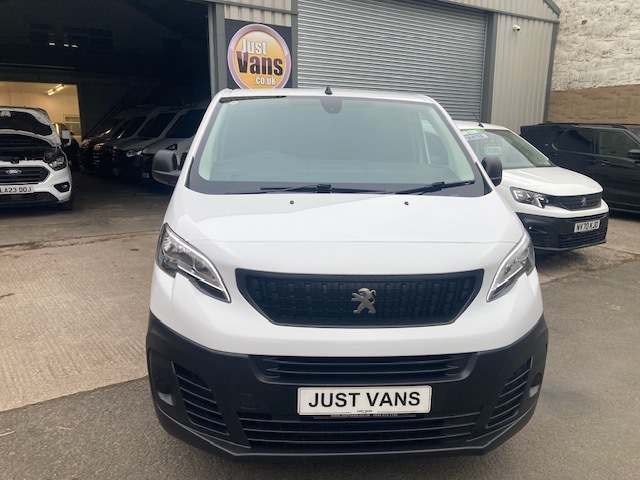 Peugeot Expert Mpv MK23XMZ White #2