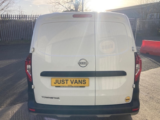 Nissan TOWNSTAR Mpv PL23KXY White #4