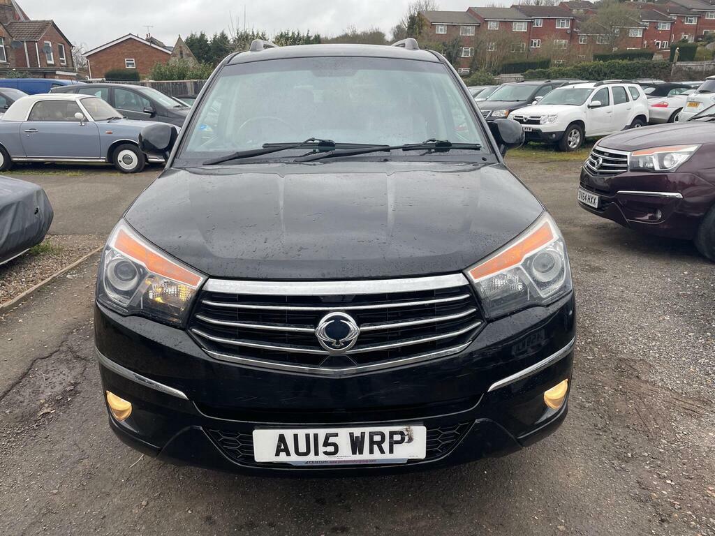 SsangYong Turismo 2.0 E-xdi Es T-tronic Euro 5 Black #2