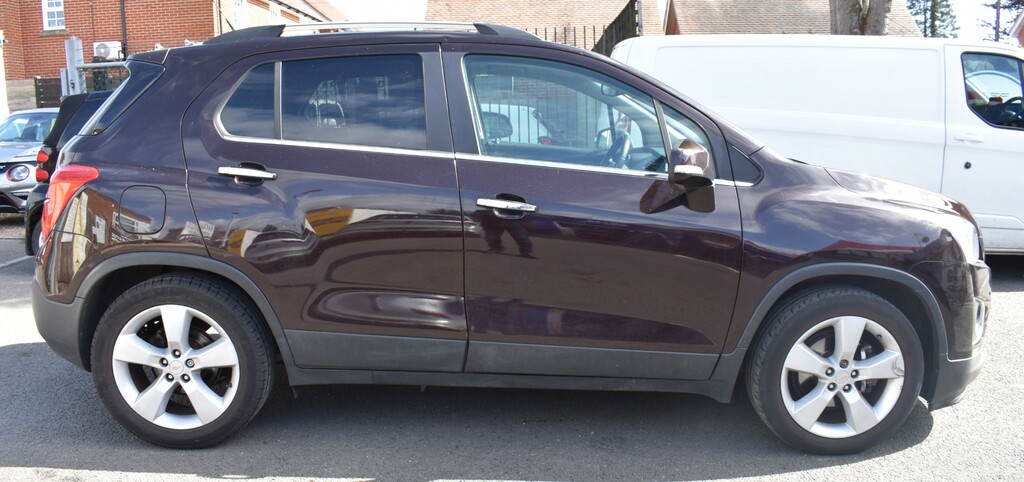 Chevrolet Trax 1.6 Lt Red #5