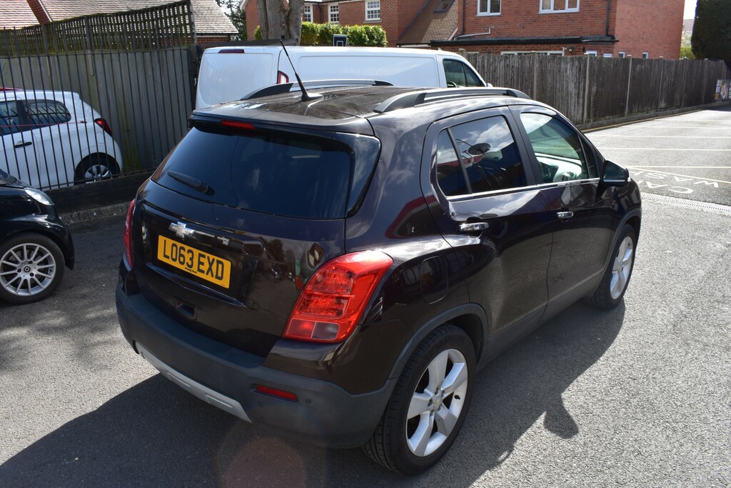 Chevrolet Trax 1.6 Lt Red #8