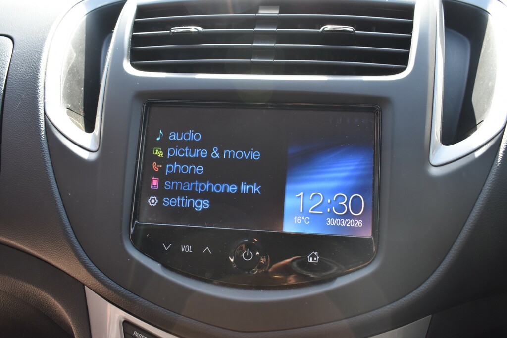 Chevrolet Trax 1.6 Lt Red #18