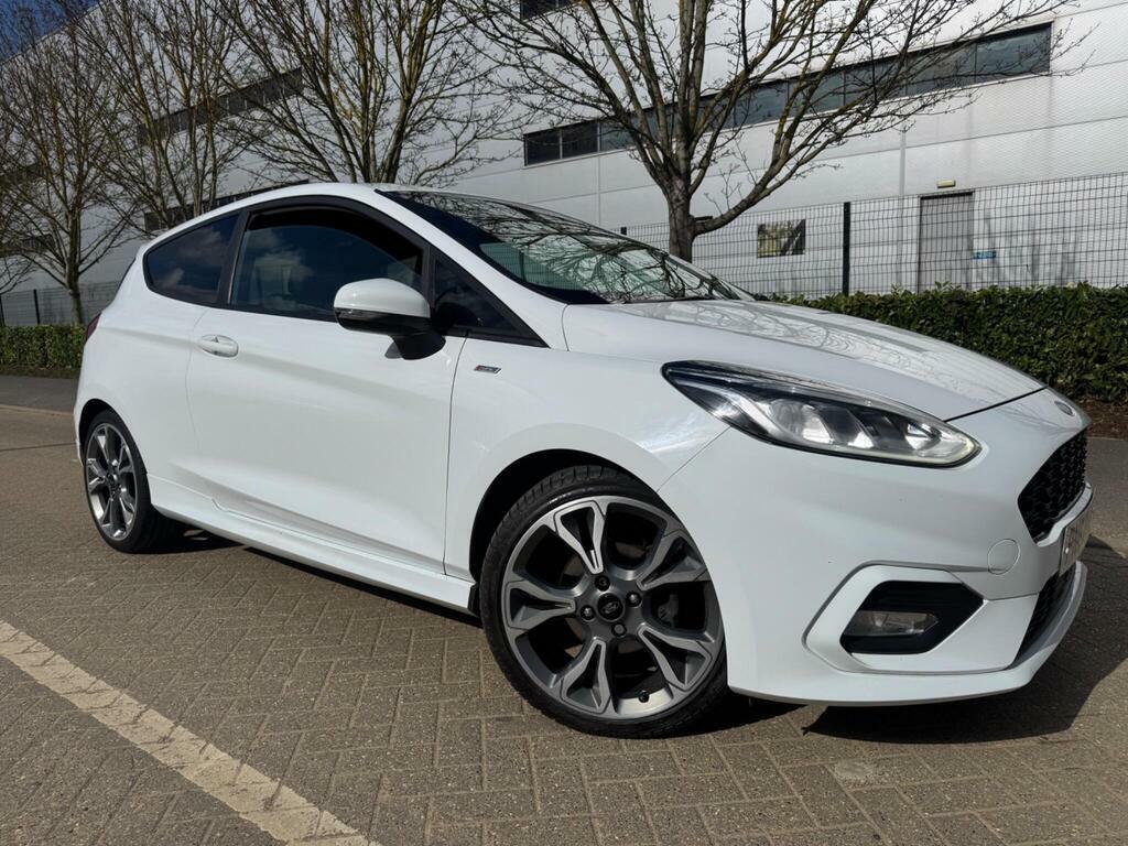 Ford Fiesta 1.0T Ecoboost St-line Euro 6 S S PN67UGY White