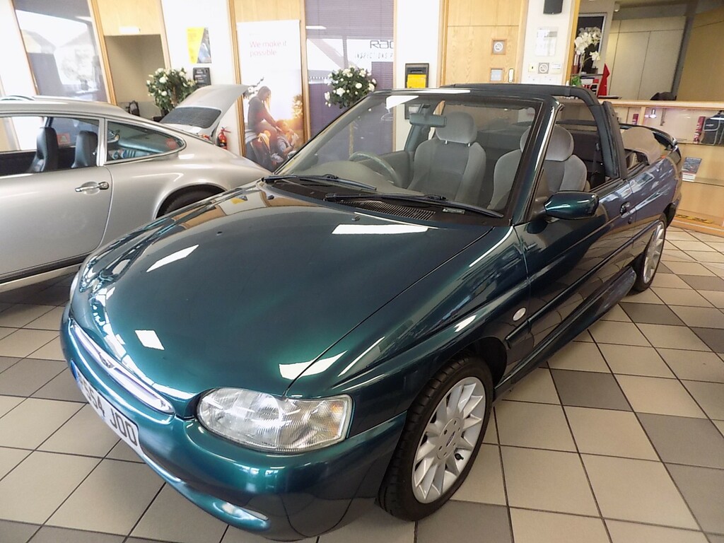Ford Escort Ghia 16V 115Ps Green
