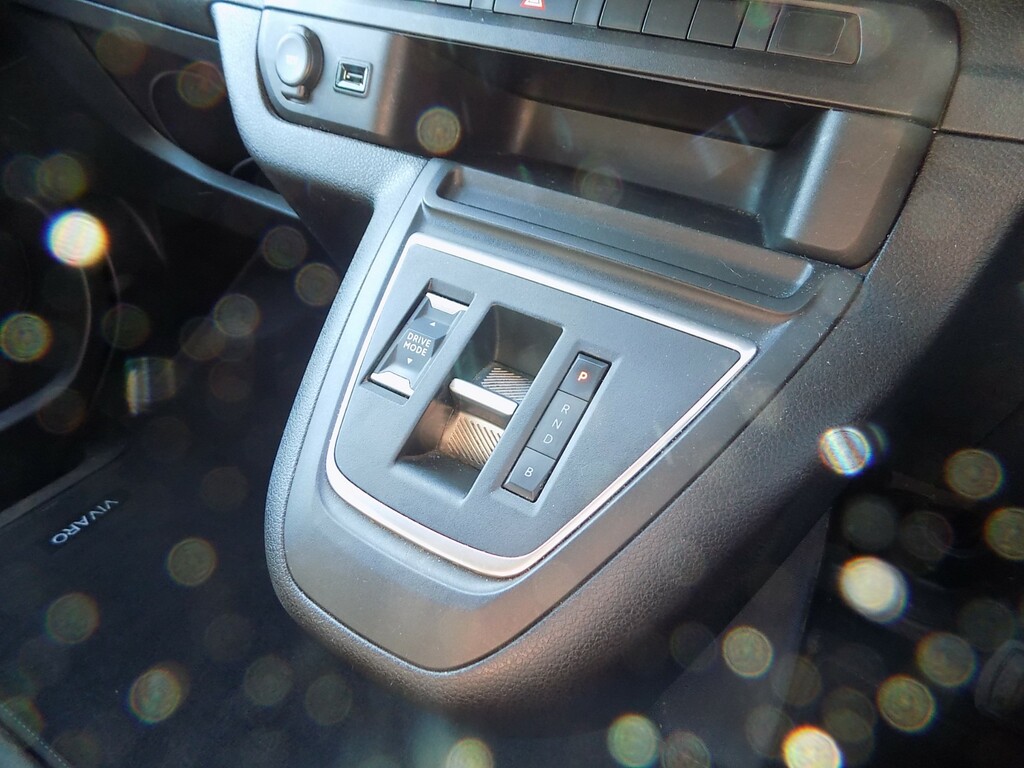 Vauxhall Vivaro E Life Combi GJ23YNX Black #3