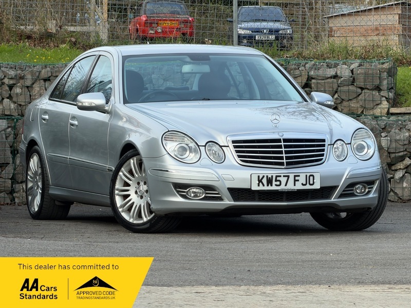 Mercedes-Benz E Class 2.1 E220 Cdi Avantgarde Silver
