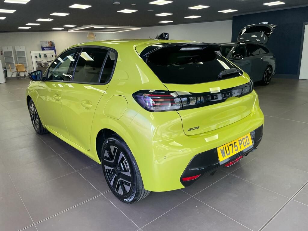 Peugeot 208 1.2 Puretech Allure Euro 6 Ss WU75PGO Yellow #4