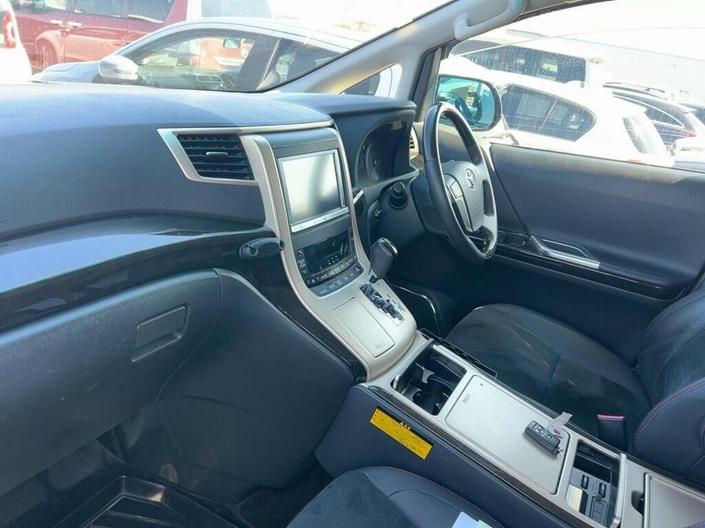 Toyota Vellfire Mpv Silver #3