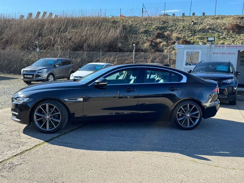 Jaguar XE 2L S SV70LLR Black #3