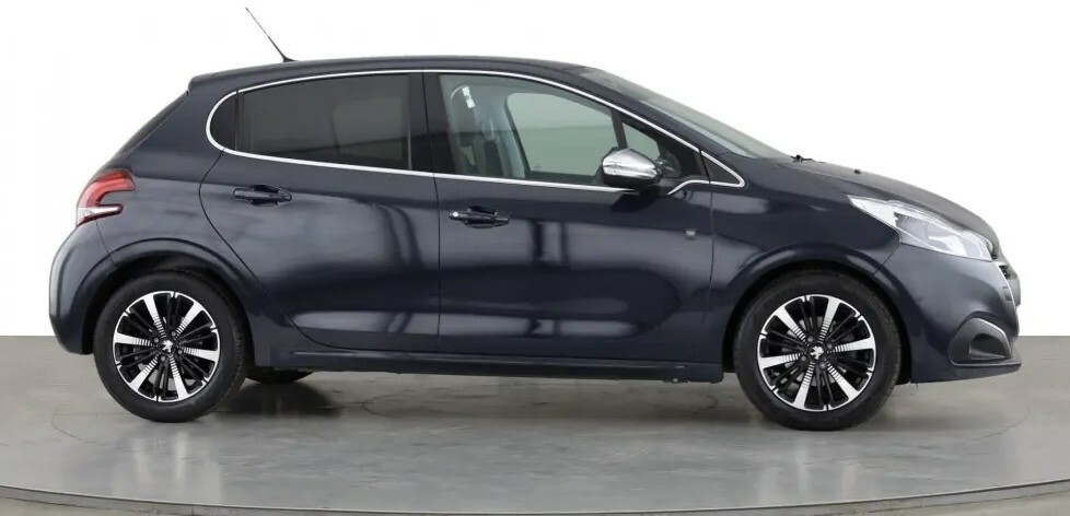 Peugeot 208 1.5 Bluehdi Tech Edition 201818 KL18YMJ Grey #4