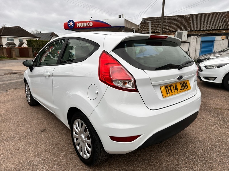 Ford Fiesta Style White #6