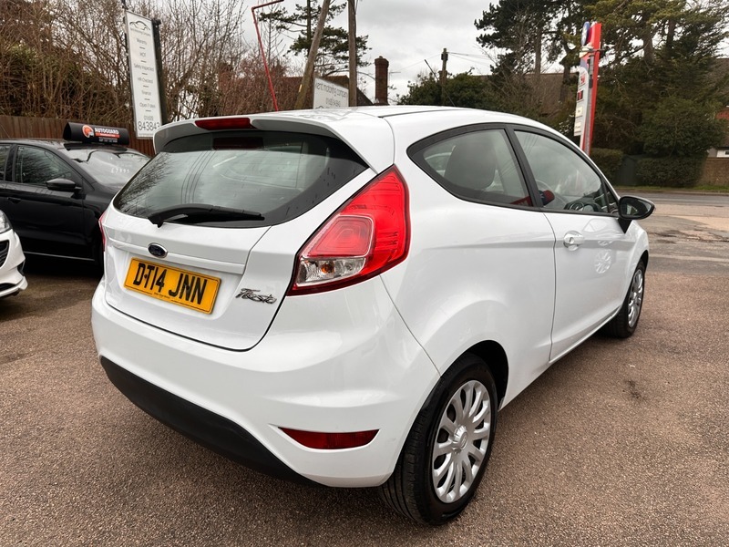 Ford Fiesta Style White #5
