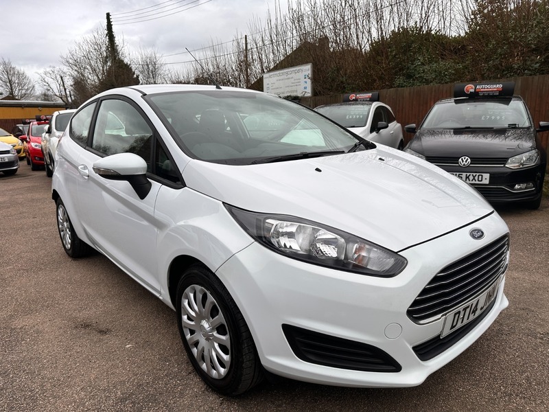 Ford Fiesta Style White #2