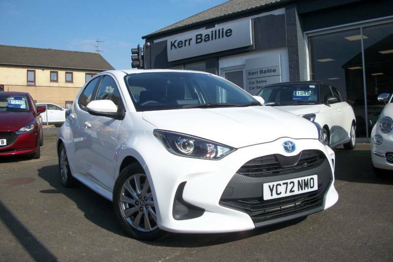 Toyota Yaris 1.5 Vvt-h Hybrid Icon E-cvt - 2022 72 White
