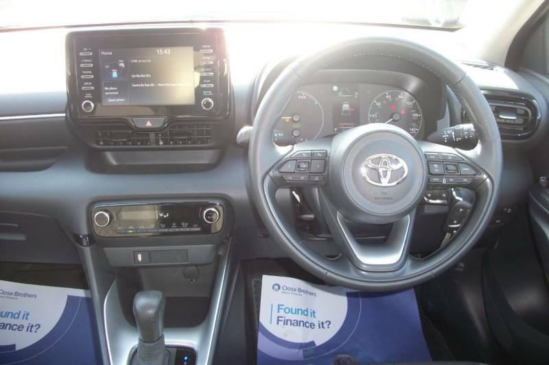Toyota Yaris 1.5 Vvt-h Hybrid Icon E-cvt - 2022 72 YC72NMO White #4