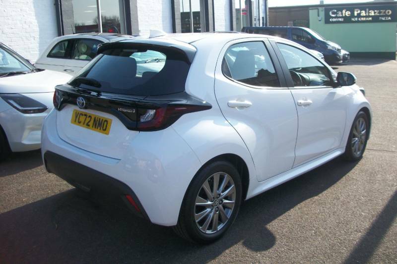 Toyota Yaris 1.5 Vvt-h Hybrid Icon E-cvt - 2022 72 YC72NMO White #6