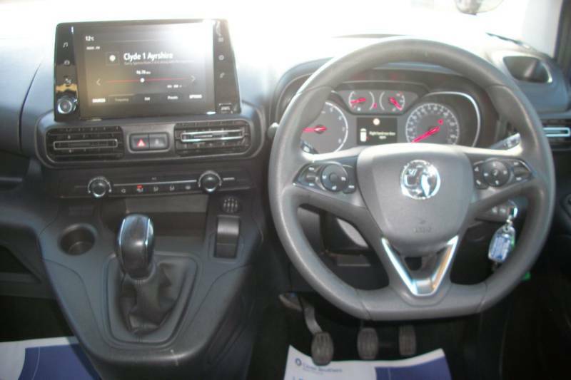 Vauxhall Combo Life 1.5 D Energy Turbo - 2020 70 LV70MGY Blue #4
