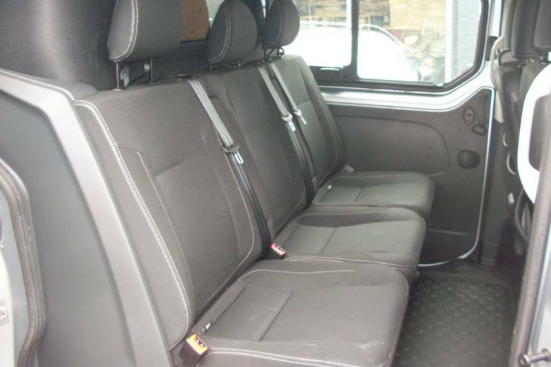 Renault Trafic 2.0 Dci 150 L2h1 Sport - 2022 72 SB72DLU Silver #4