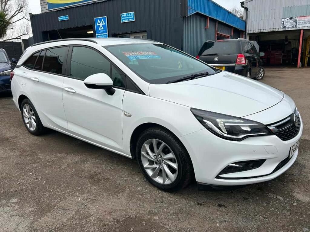 Vauxhall Astra Sold White
