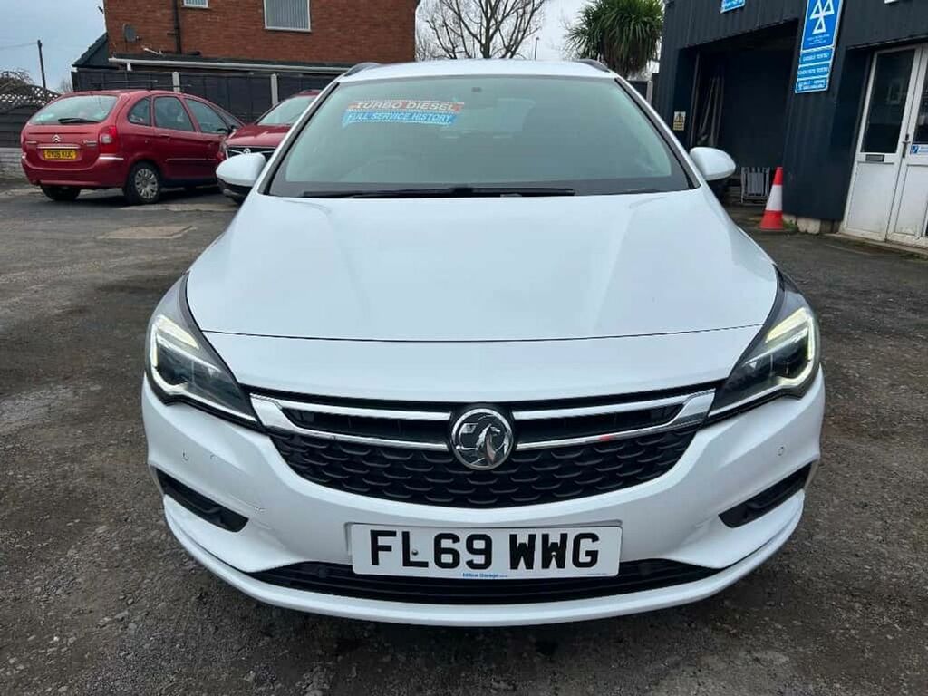 Vauxhall Astra Sold FL69WWG White #2