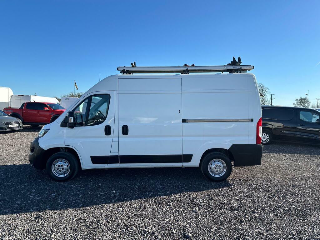 Peugeot Boxer 2.0 Bluehdi 335 Professional L2 H2 Euro 6 White #3