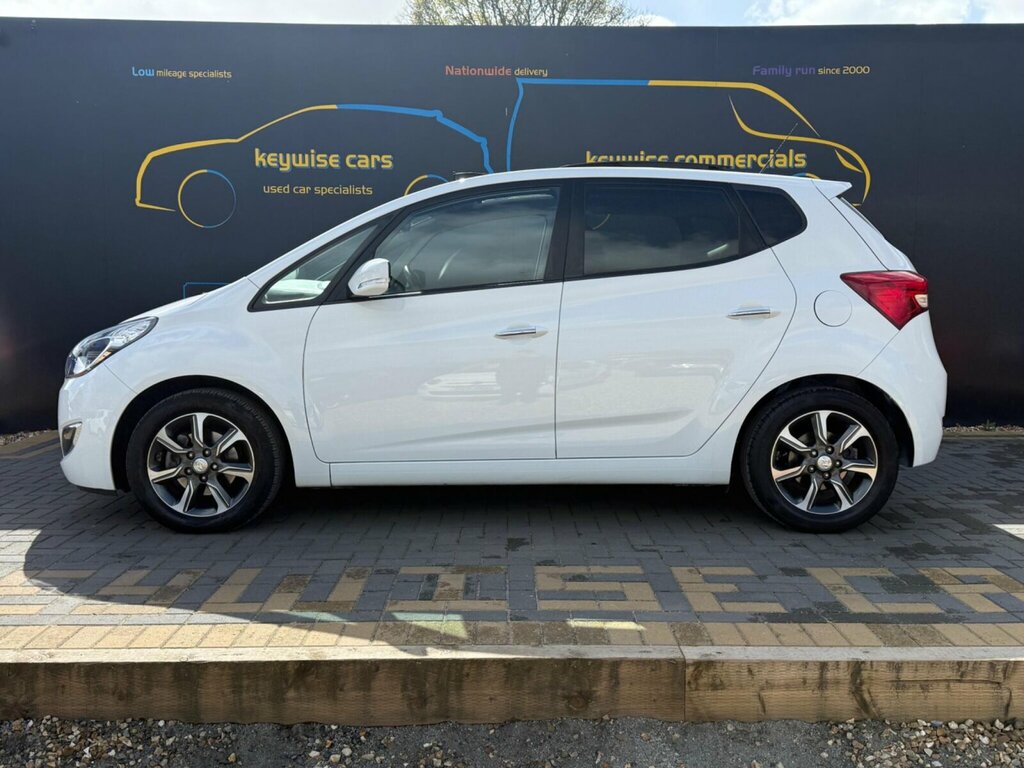 Hyundai Ix20 1.6 Premium Nav Euro 6 White #2