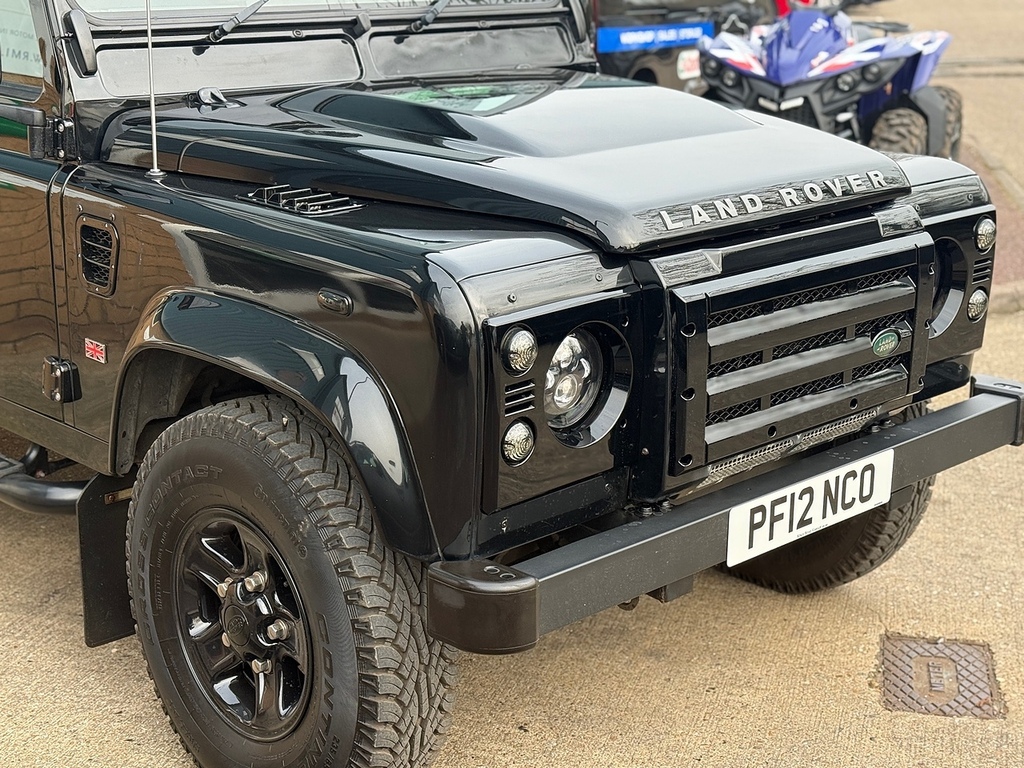 Land Rover Defender 90 Tdci Xs U5360 Black #2