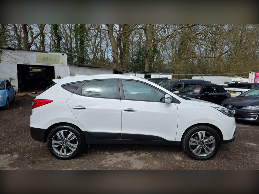 Hyundai Ix35 1.7 Crdi Premium Euro 5 Ss PK63JGU White #5