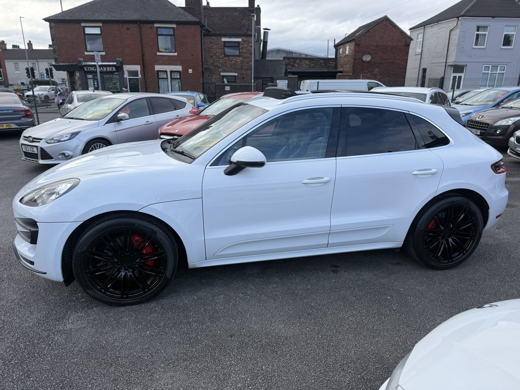 Porsche Macan 3.6T V6 Turbo 2014 14 Reg White #4
