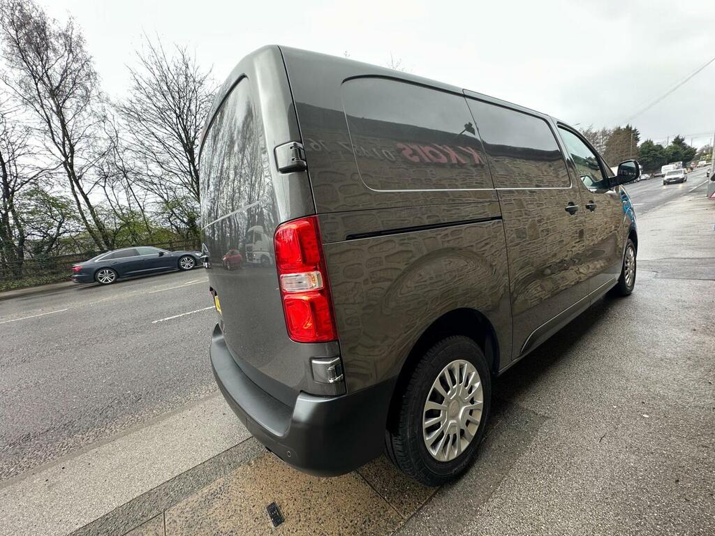 Toyota PROACE Panel Van 50Kwh Icon Medium Panel Van Mwb 6Dr Grey #4
