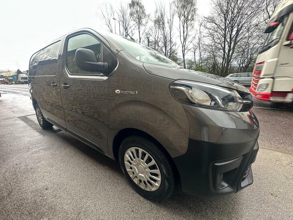 Toyota PROACE Panel Van 50Kwh Icon Medium Panel Van Mwb 6Dr Grey #3
