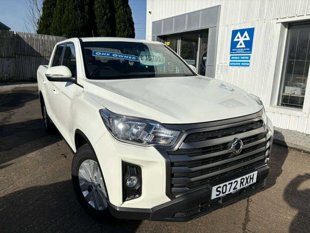 SsangYong Musso 2.2L Ex White
