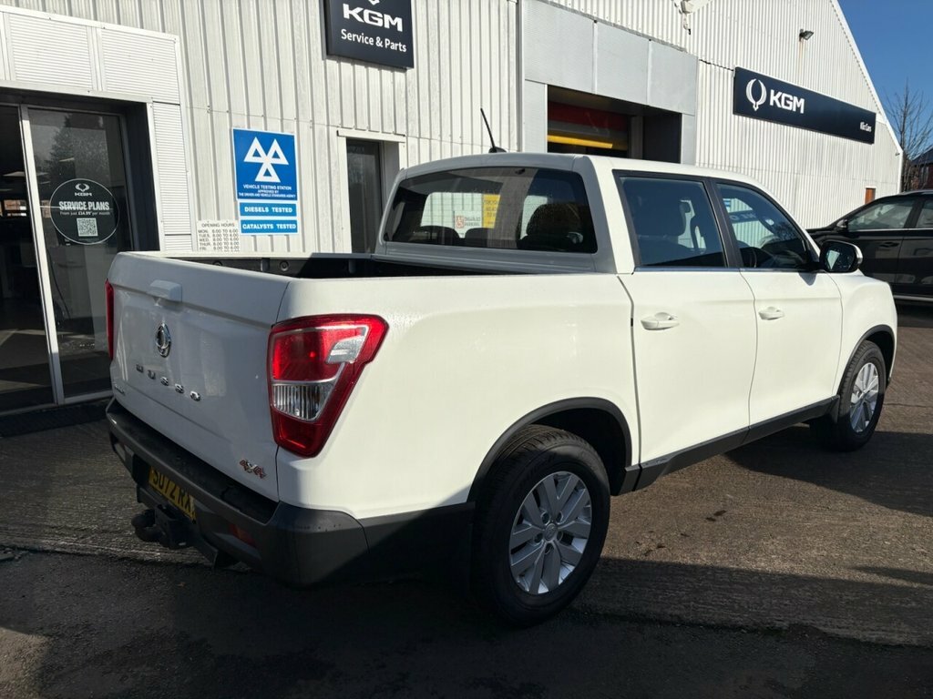 SsangYong Musso 2.2L Ex White #2