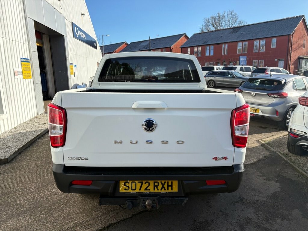 SsangYong Musso 2.2L Ex White #3