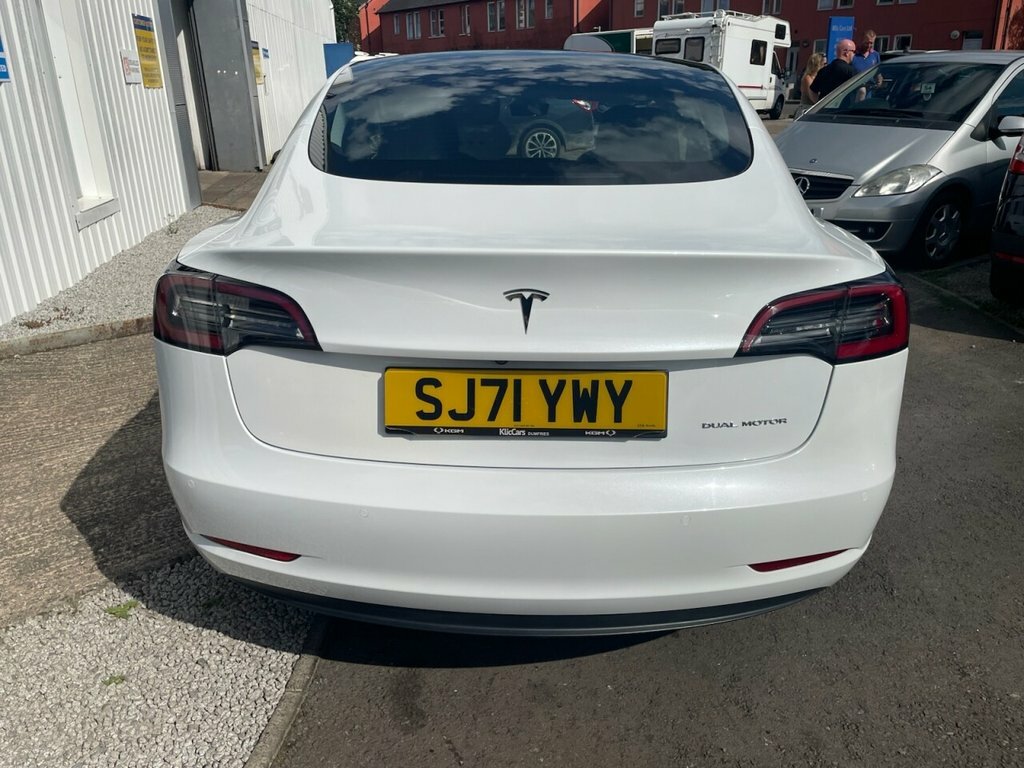 Tesla Model 3 Saloon SJ71YWY White #6