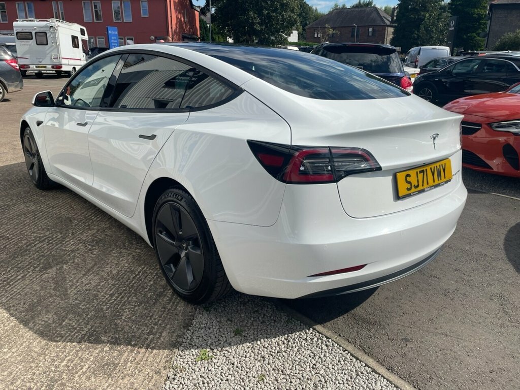 Tesla Model 3 Saloon SJ71YWY White #5