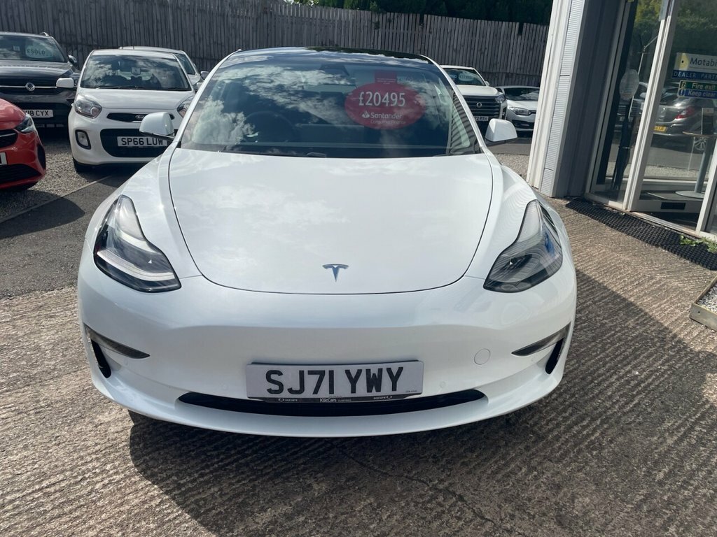 Tesla Model 3 Saloon SJ71YWY White #2