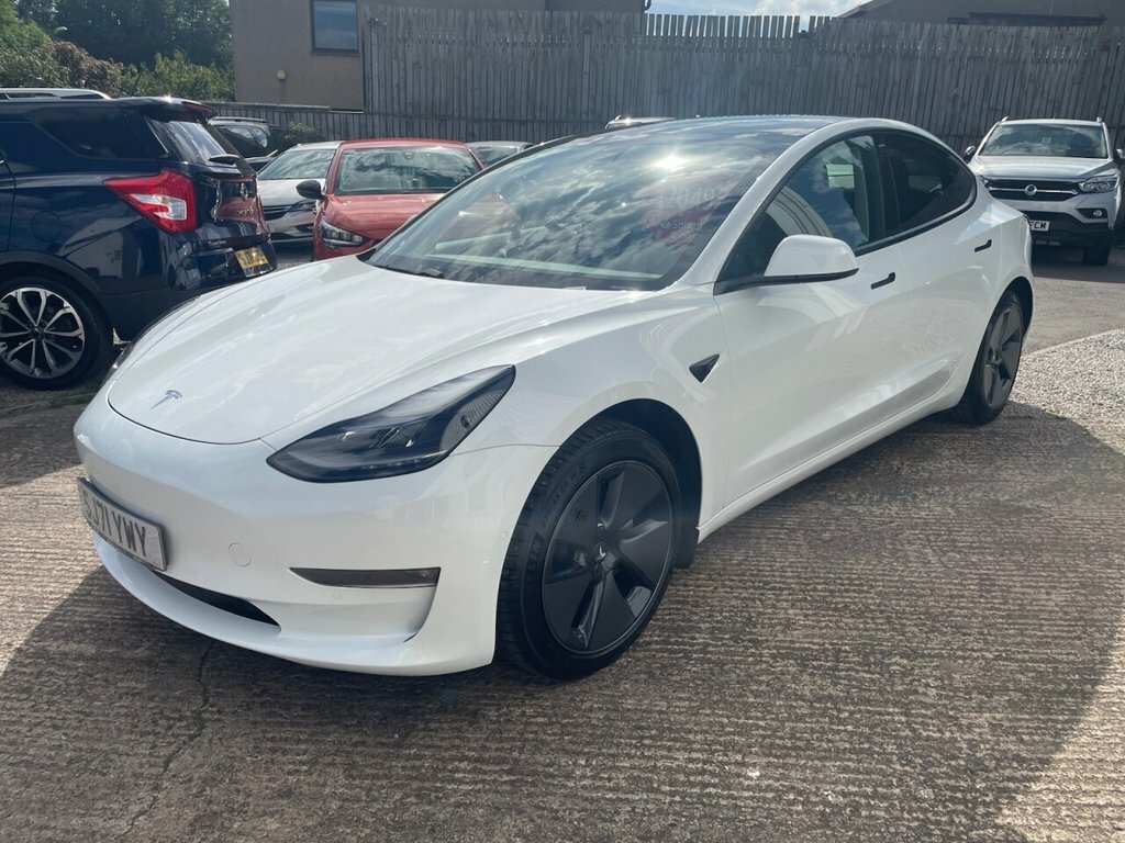 Tesla Model 3 Saloon SJ71YWY White #4