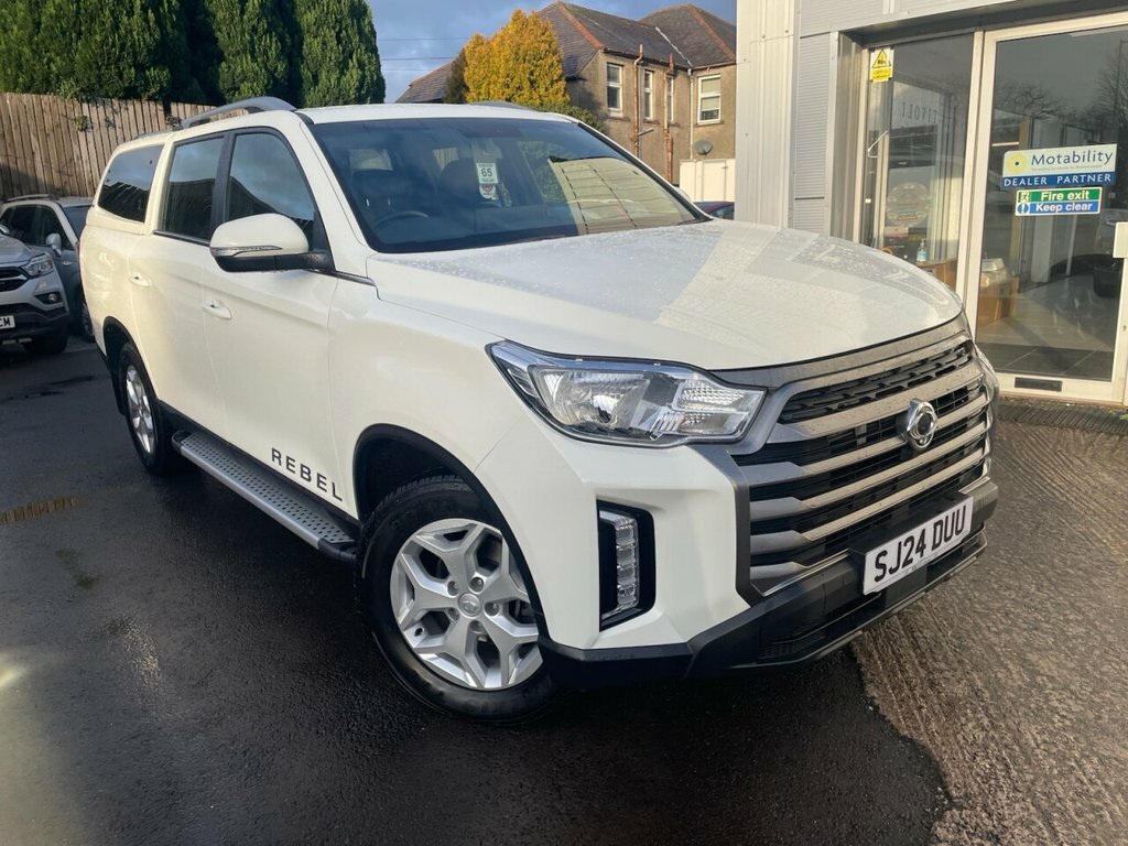 SsangYong Musso 2.2L Rebel White