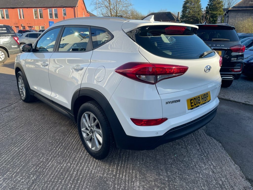Hyundai Tucson 1.7L Se Nav EO18HBP White #6