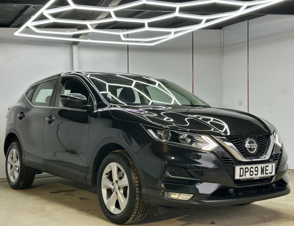 Nissan Qashqai 1.3L Acenta Premium DP69WEJ Black #2