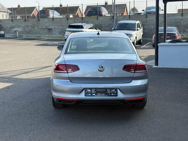 Volkswagen Passat 2.0 Tdi Evo Se Nav Saloon Euro 6 Silver #5
