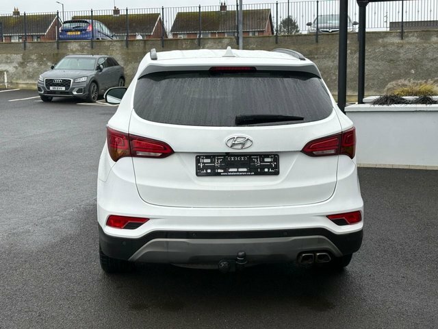 Hyundai Santa Fe 2.2 Crdi Blue Drive Premium Suv 4W EF67XXS White #5