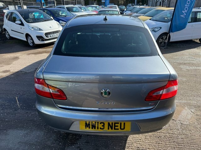 Skoda Superb 2.0 Tdi Se Plus Hatchback Euro 5 Grey #4