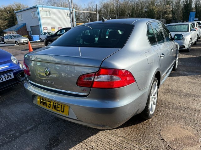 Skoda Superb 2.0 Tdi Se Plus Hatchback Euro 5 Grey #3