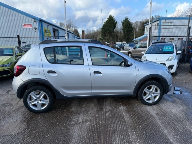 Dacia Sandero Stepway 1.5 Dci Laureate Hatchback Euro Silver #2