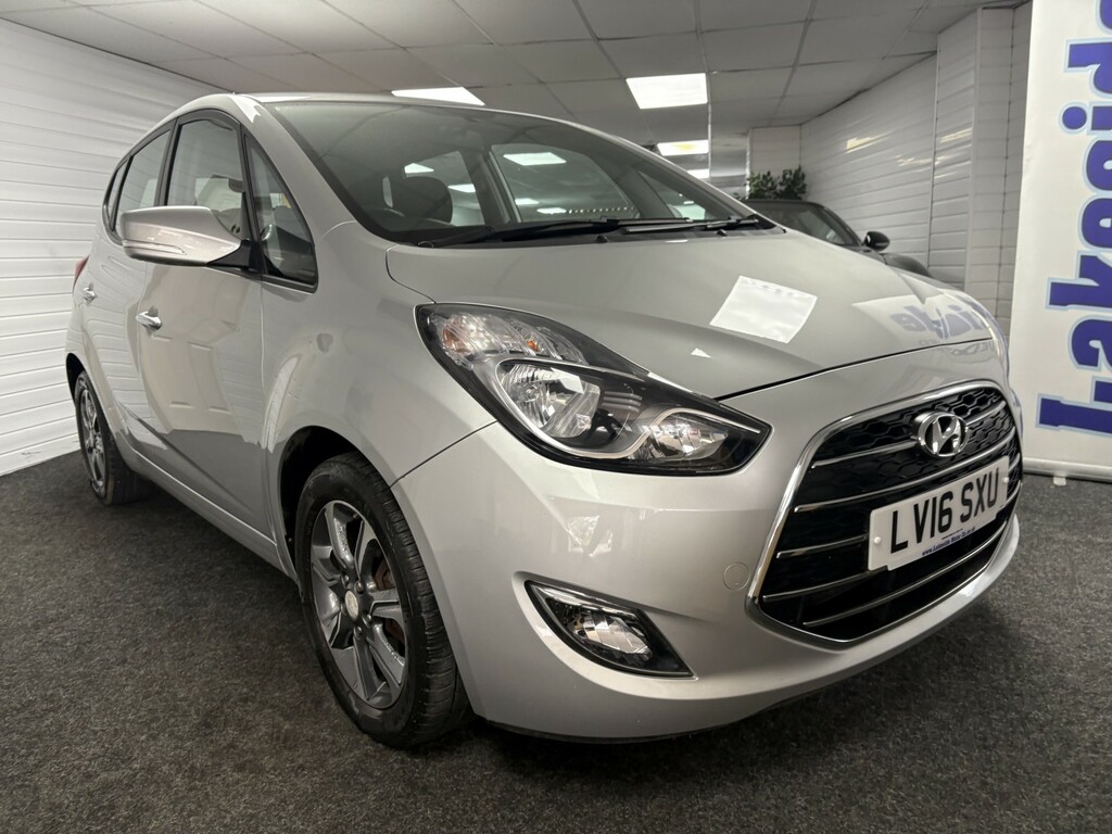 Hyundai Ix20 Hatchback 1.6 Ix20 Se 1.6 At Silver #2
