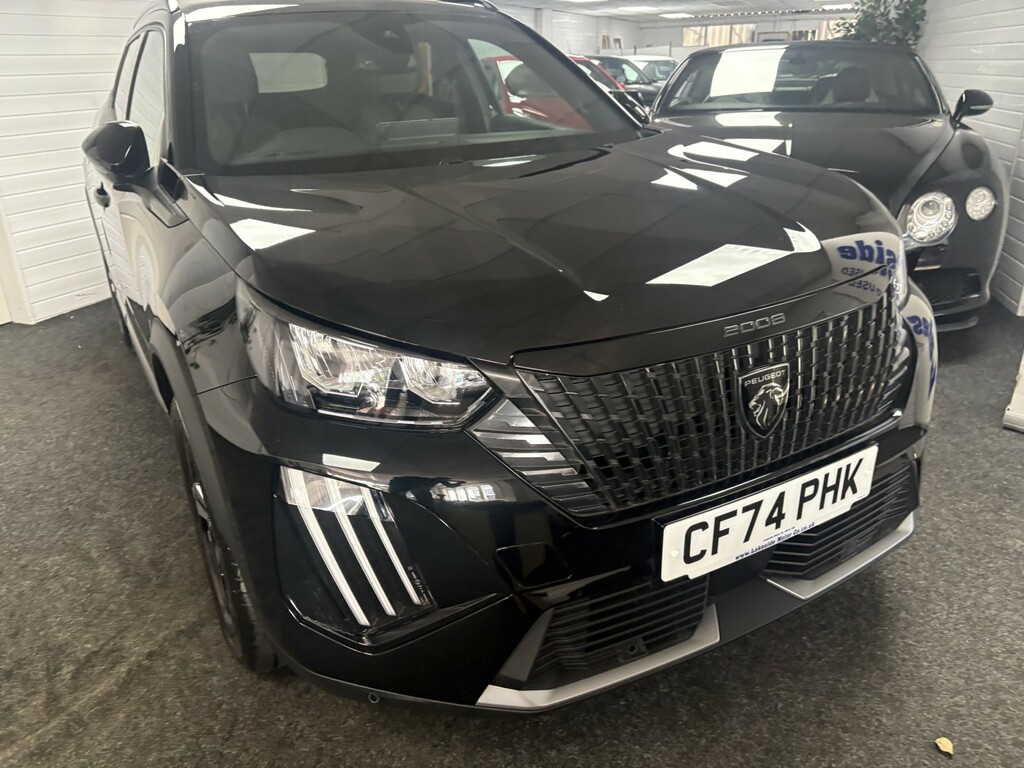 Peugeot 2008 Suv 1.2 Puretech Allure Black #3